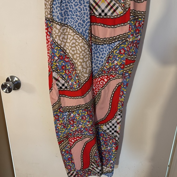 Red high low top with stretch pants to match - Picture 8 of 11